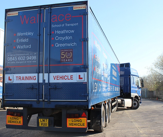 HGV Class 1 reversing practice with Wallace HGV Class 1 reversing practice with Wallace